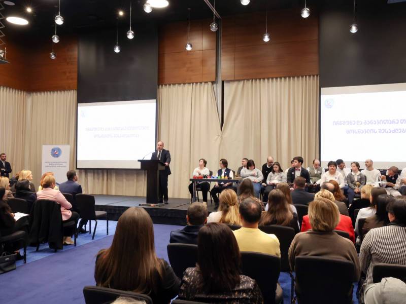 შეზღუდული შესაძლებლობების მქონე პირთა საერთაშორისო დღესთან დაკავშირებით, საგანმანათლებლო დაწესებულების მანდატურის სამსახურის ორგანიზებით „ინკლუზიური განათლების კონფერენცია“ ჩატარდა