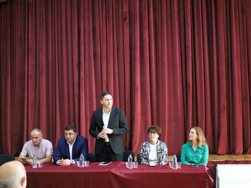 მანდატურის სამსახურის უფროსმა სამუშაო შეხვედრები იმერეთის, რაჭა-ლეჩხუმისა და ქვემო სვანეთის ცენტრის თანამშრომლებთან გამართა